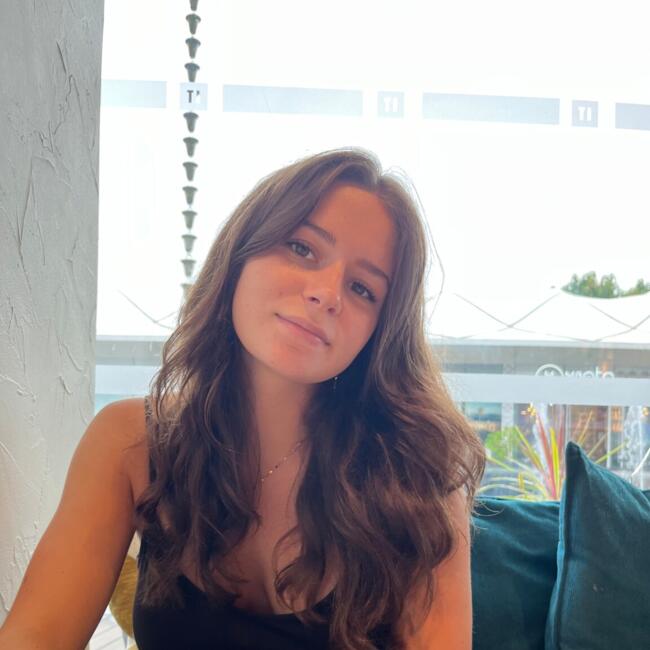Babysitter in Nanterre: Charlene