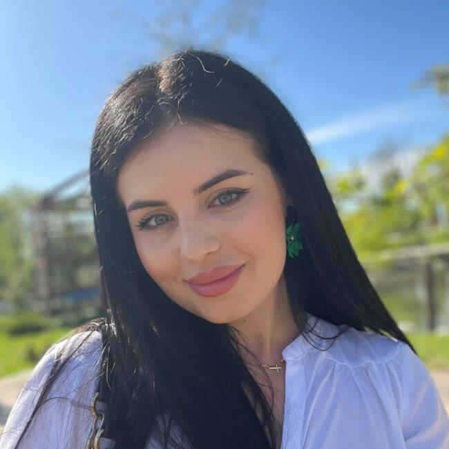Babysitter in Iași: Madalina