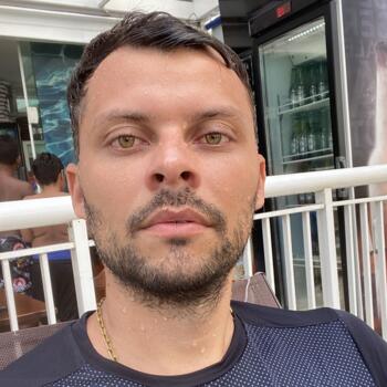 Emprego de babá em Itaperuna: emprego de babá Arthur