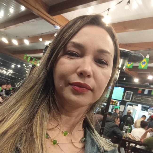 Babysitting job in Curitiba: VANESSA