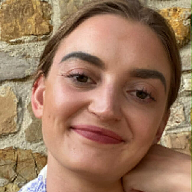 Babysitter in Melbourne: Yvonne