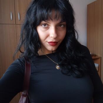 Bebisiterka u Niš: Lenka