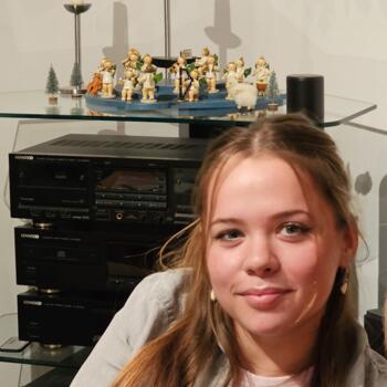 Babysitter Poing: Linda