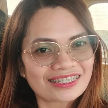 جليسة أطفال دبي: Rachel