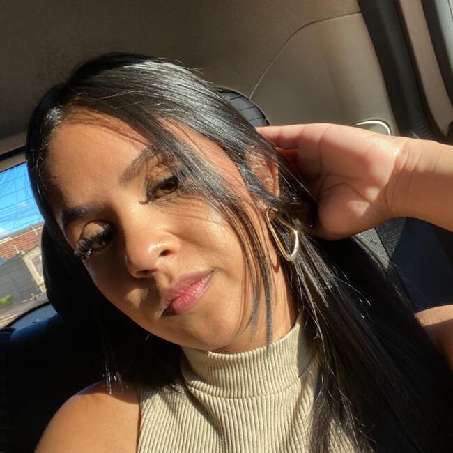 Babysitter in Valparaíso de Goiás: Ana