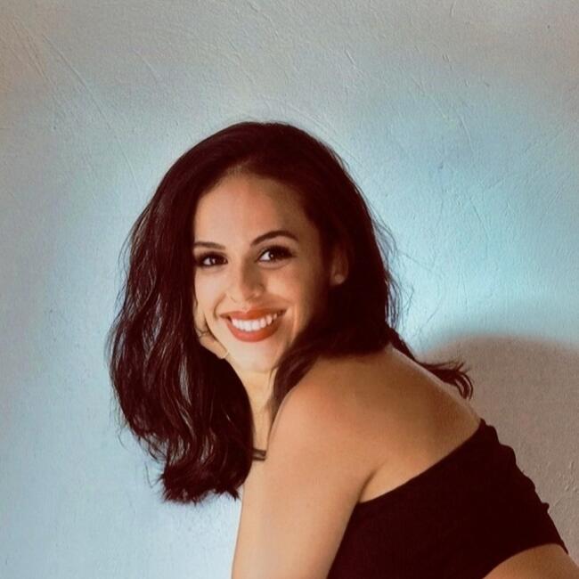 Babá em Florianópolis: Larissa