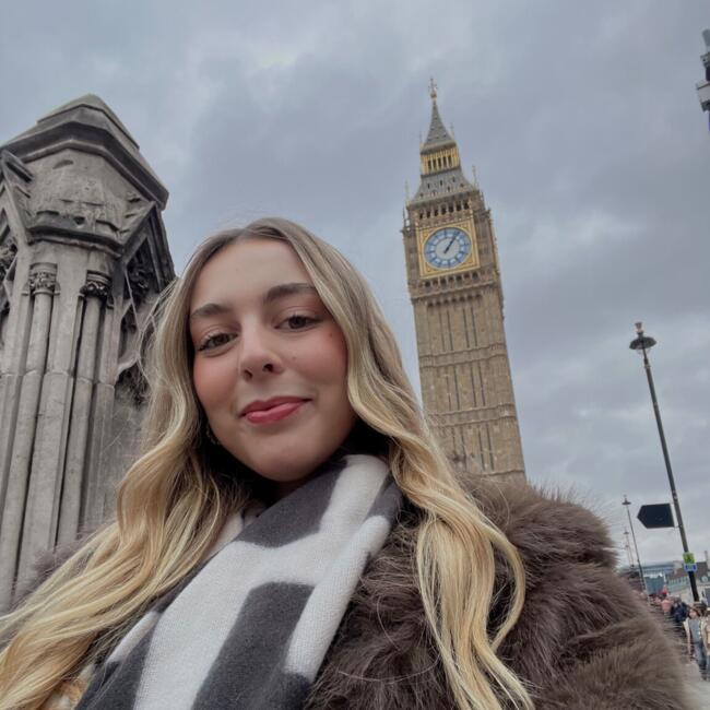 Babysitter in Esposende: Claudia