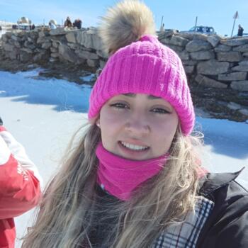 Babysitter in Cascais: Mayara