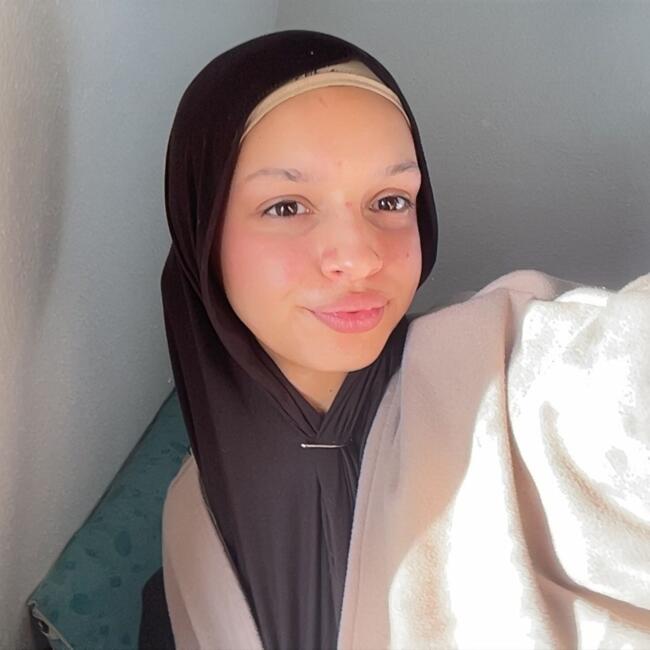 Babysitter in Lorient: Célia