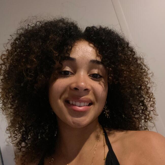 Babysitter in La Rochelle: Noélie