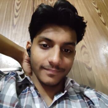 Babysitting job in Hāpur: babysitting job Atishya