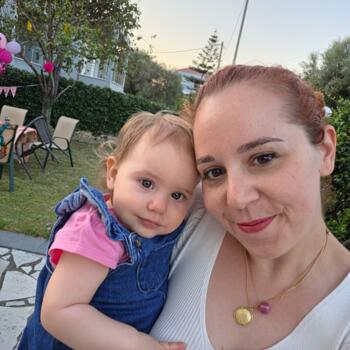 Babysitting job in Výronas: babysitting job Ελενα