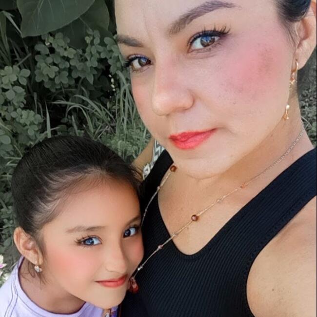 Δουλειά για babysitter στην περιοχή Γουαγιακίλ: Dionela maritza