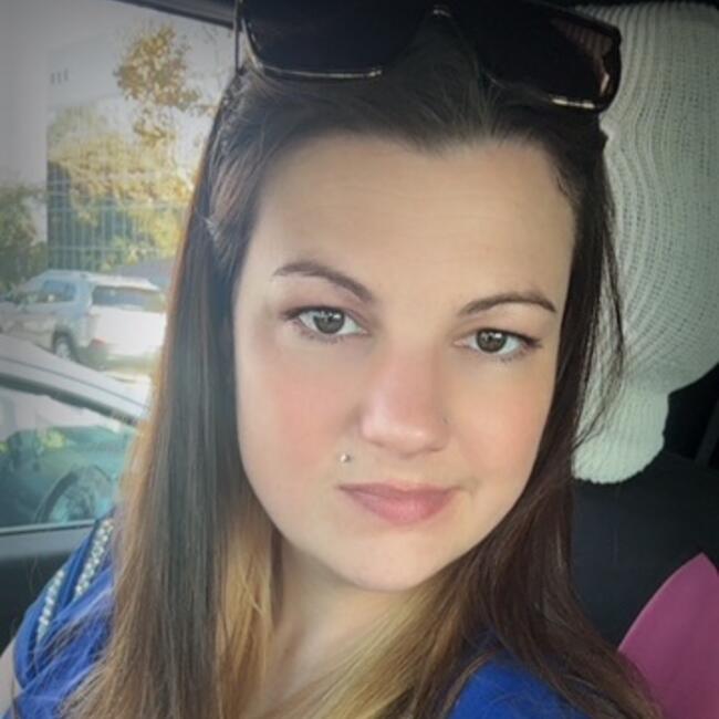 Nanny in Apple Valley (California): Anna