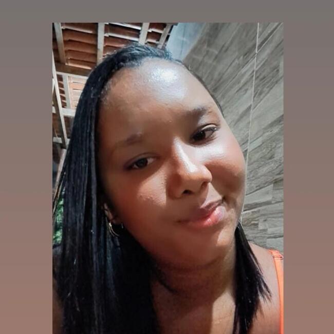 Babysitter in Jequié: Leticia