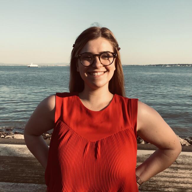 Pengasuh di Coimbra: Inês