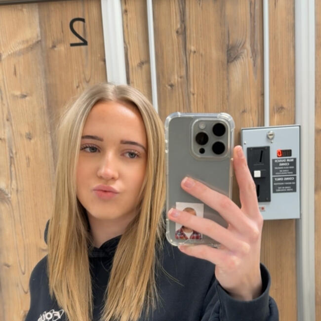 Babysitter in Wormerveer: Liz