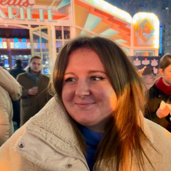 Babysitter in Sainte-Luce-sur-Loire: Julie