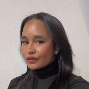 Babysitter Betim: Lavínia Machado