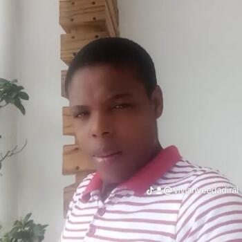 Babysitter Cape Town: Vivian