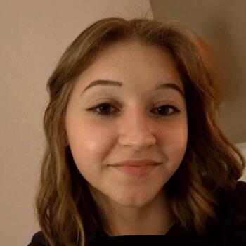 Babysitter in Eysines: Abby