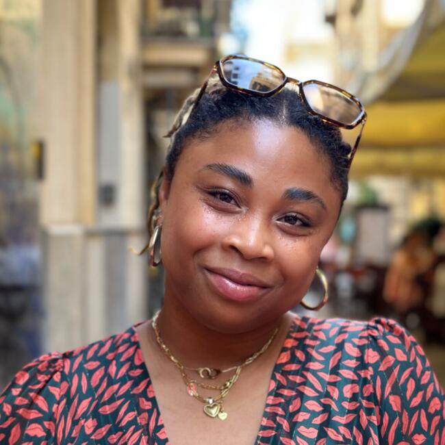 Babysitter in Bordeaux: Lea