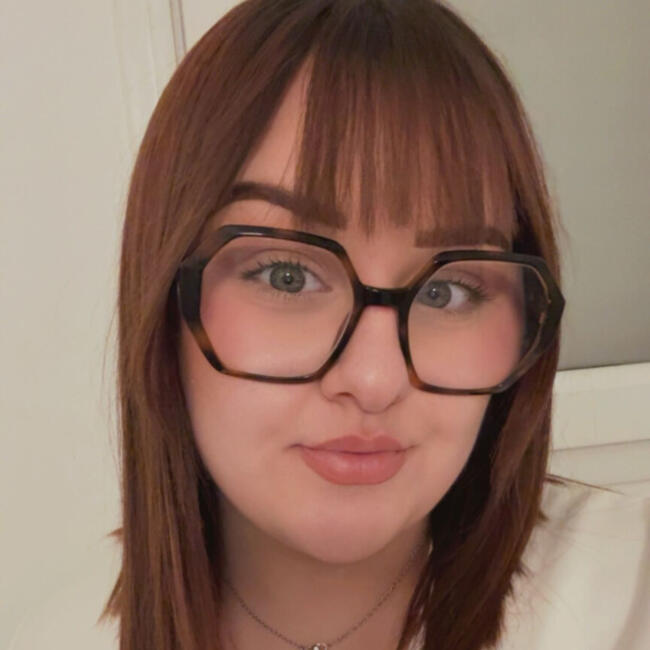 Babysitter in Neuville-Saint-Rémy: Emeline