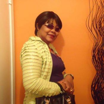 Babysitter Toronto: Claudine