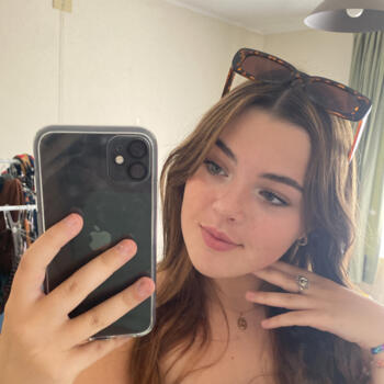 Babysitter in Jurbise: Emeline