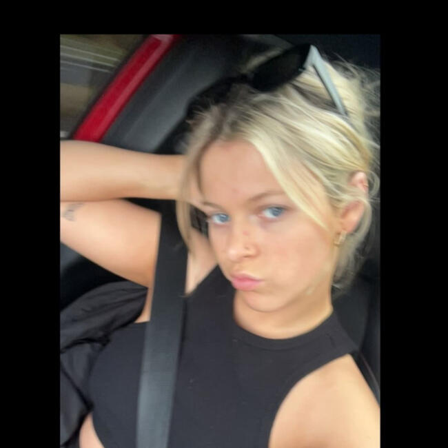 Baby-sitter in Newcastle: Cassie-Lee