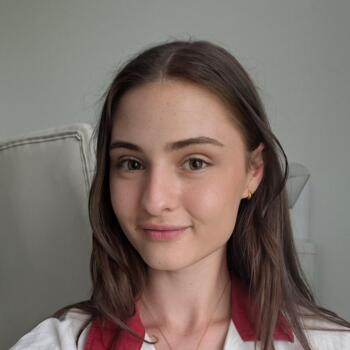 Babysitter in Wollongong: Bella