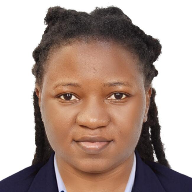 جليسة أطفال في دبي: Allen