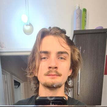 Babysitter in Saint-Maur-des-Fossés: Adam