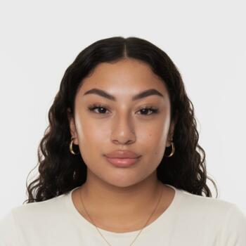 Babysitter in Castellon: Evelin Nicolle