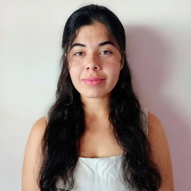 Babysitter in Open Door: Julieta