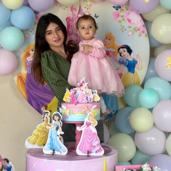 Babysitter Içara: Taciely