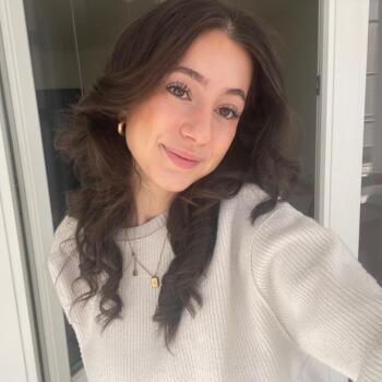 Babysitter in Strasbourg: Ava