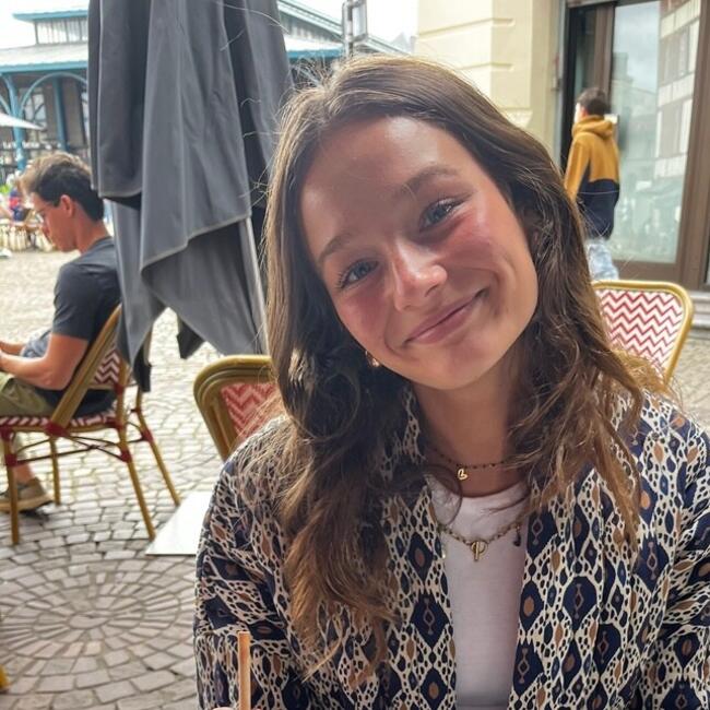 Babysitter in Bayonne: Marie