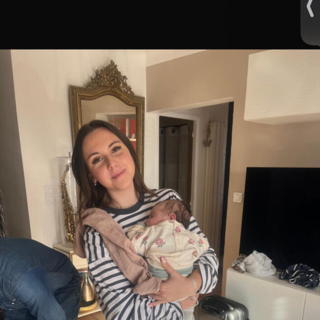 Babysitter in Bormes-les-Mimosas: Jade