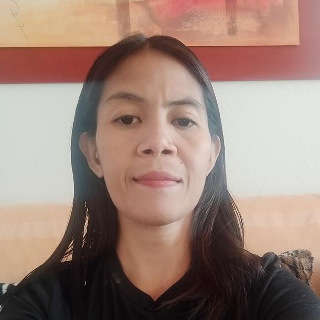 Babysitter in Paris: Evalyn