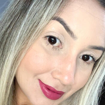 Babysitter in Cabo Frio: Vanessa