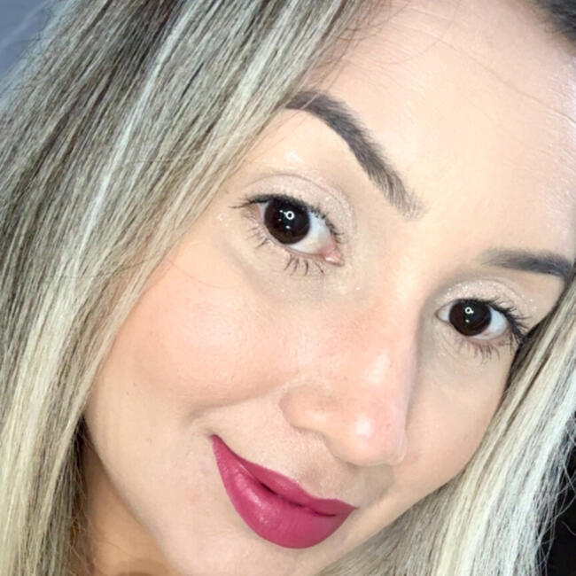 Babysitter in Cabo Frio: Vanessa