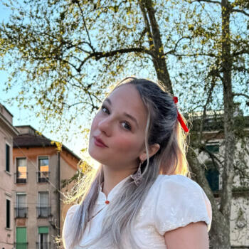 Babysitter in Rome: Giulia