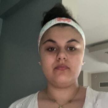 Babysitter in Saint-Étienne-du-Rouvray: Célina