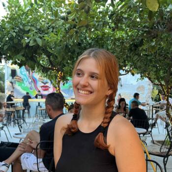 Babysitter στην περιοχή Μοσχάτο: Ξένια