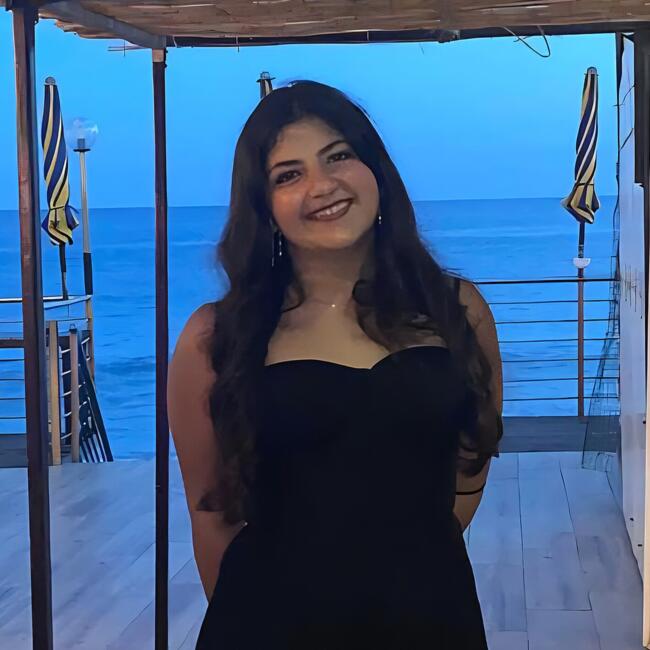 Babysitter a Genova: Aurora