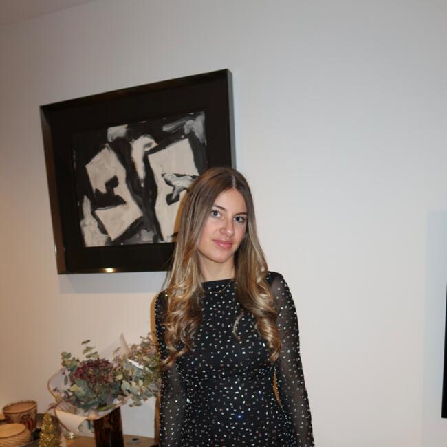 Babysitter in Paris: Gabriella