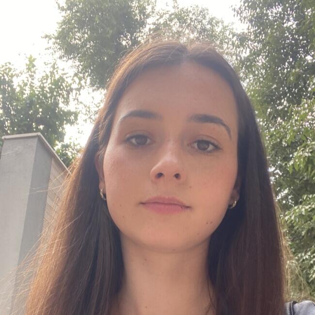 Babysitter in Torrent: Nuria