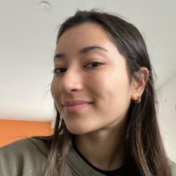 Babysitter in Villeurbanne: Lina