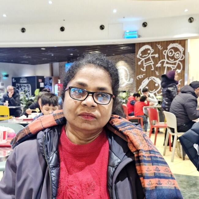 Babysitter in San Donato Milanese: Satheera